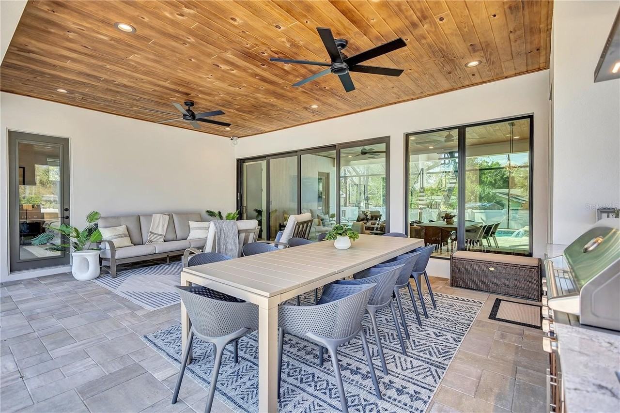 275 Lime Cir - Photo 4 of 39