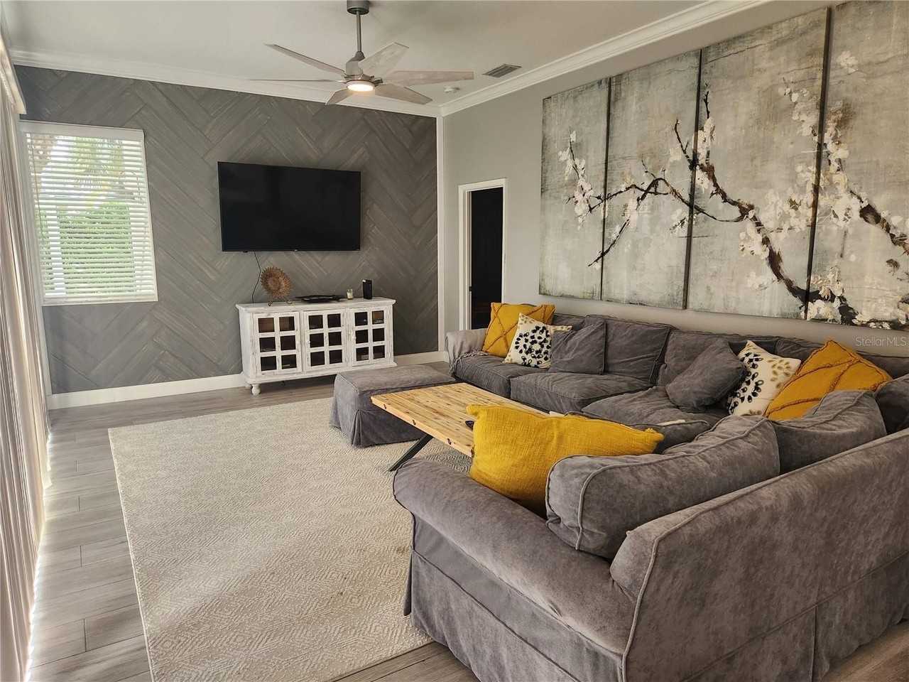 5274 Far Oak Cir - Photo 5 of 31