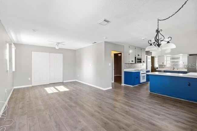 5318 17th St W #A - Photo 2 of 18