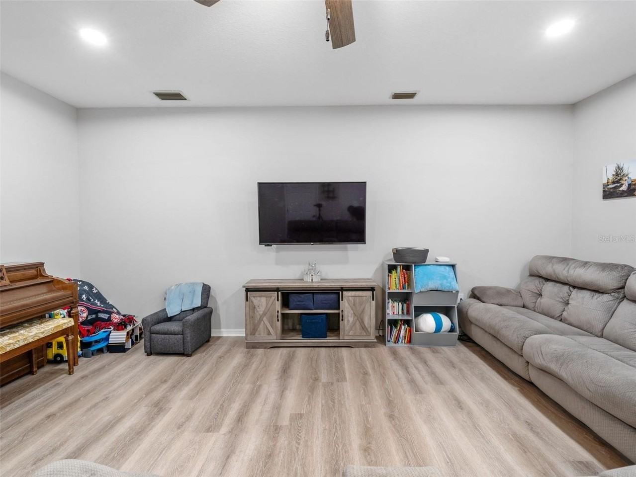 3831 Parkridge Cir #1-104 - Photo 6 of 38
