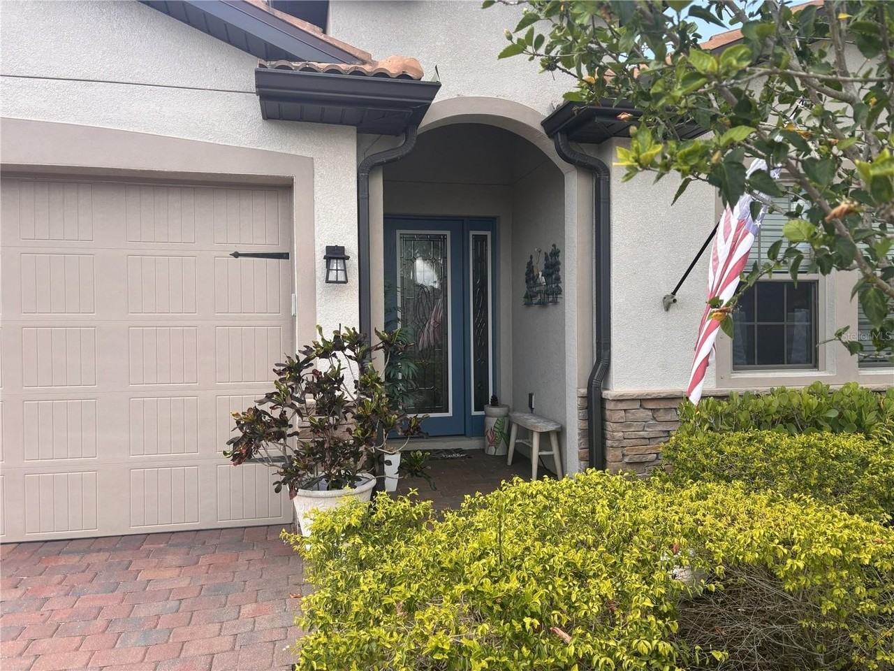 288 Toscavilla Blvd - Photo 2 of 33