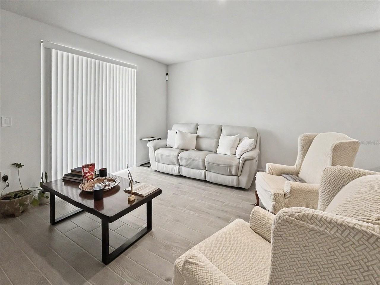 137 Whiteland Bnd - Photo 6 of 26