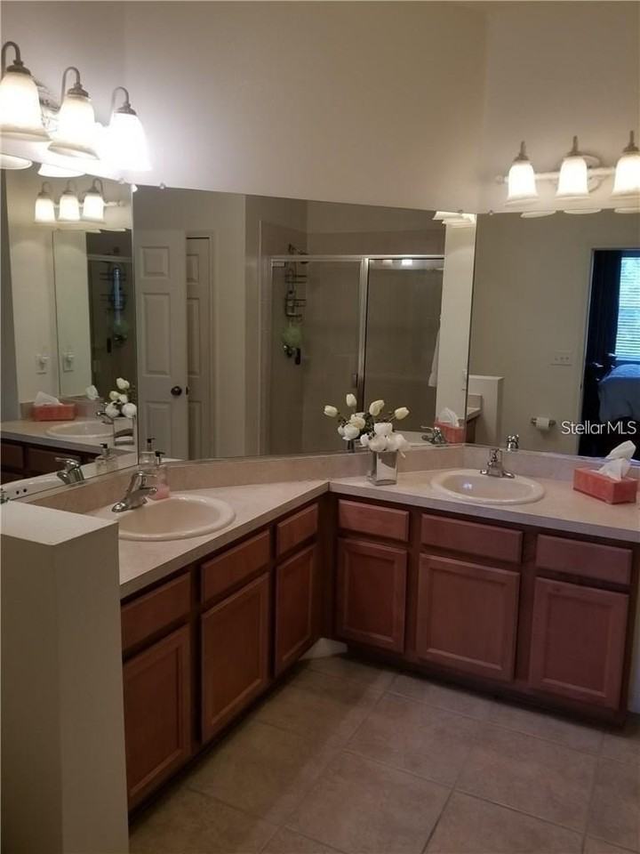 3661 Parkridge Cir #9-104 - Photo 5 of 10