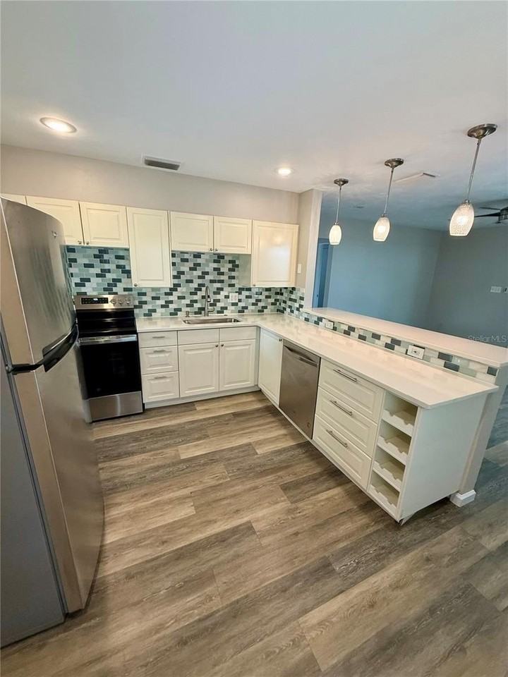 2716 Blossom Dr - Photo 3 of 14
