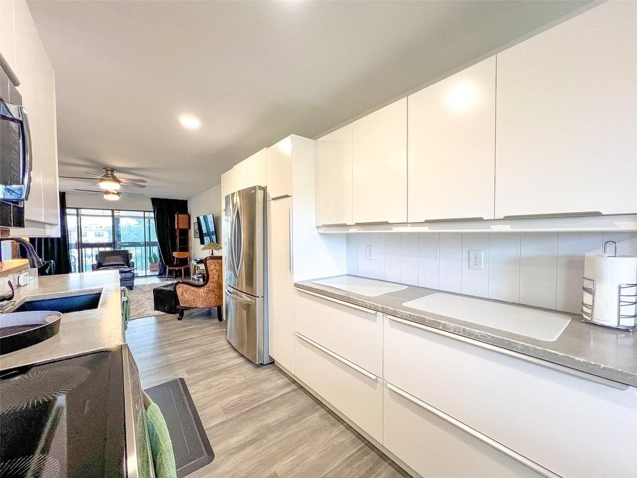 625 30th Ave W #G402 - Photo 4 of 41