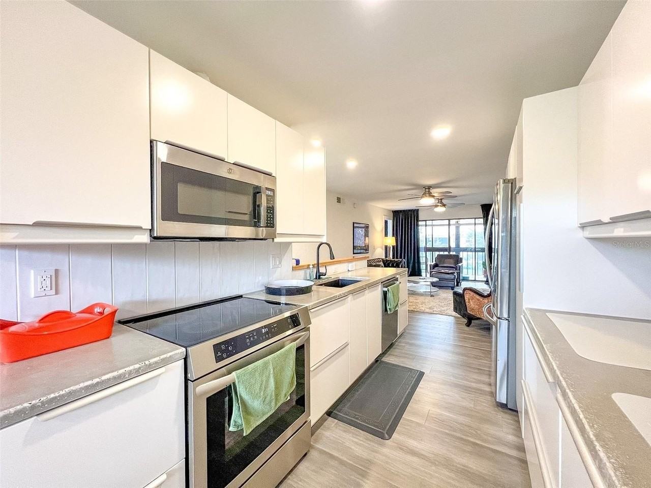625 30th Ave W #G402 - Photo 5 of 41