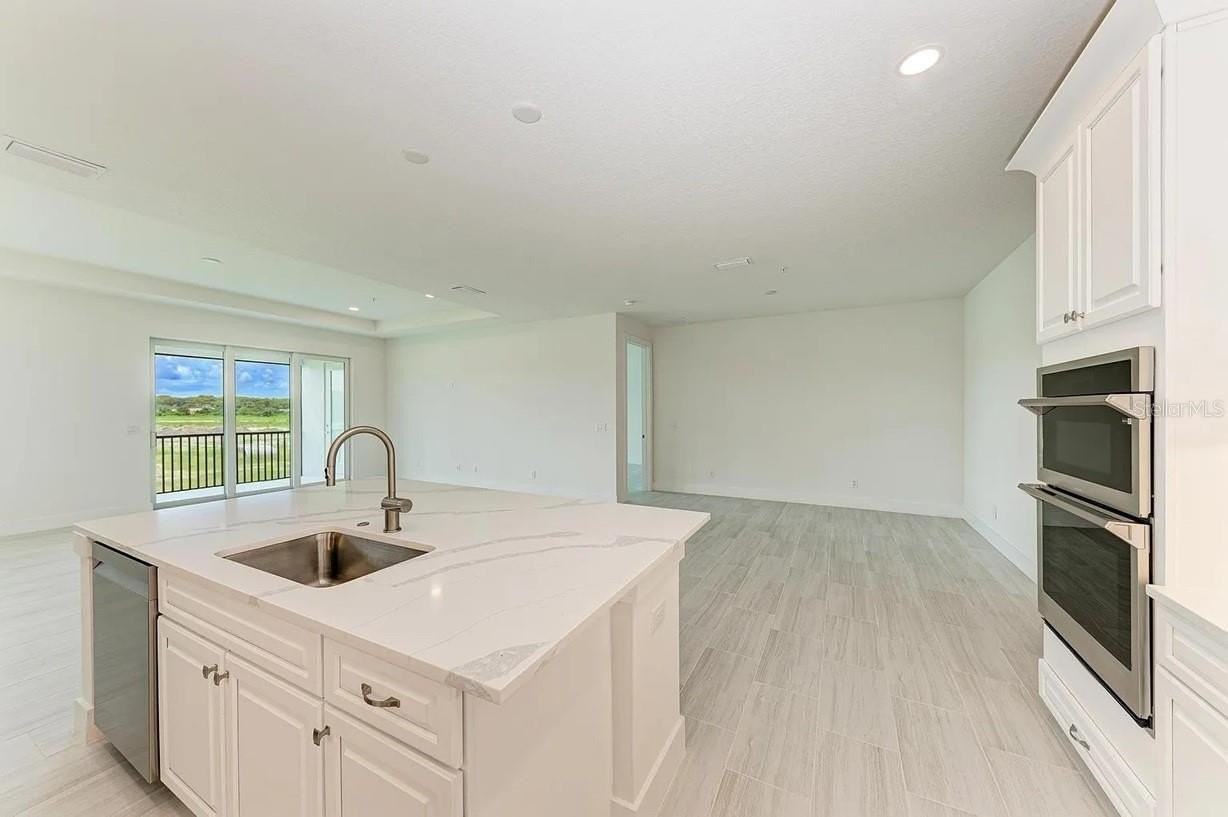 10016 Rembrandt Way #202 - Photo 5 of 50