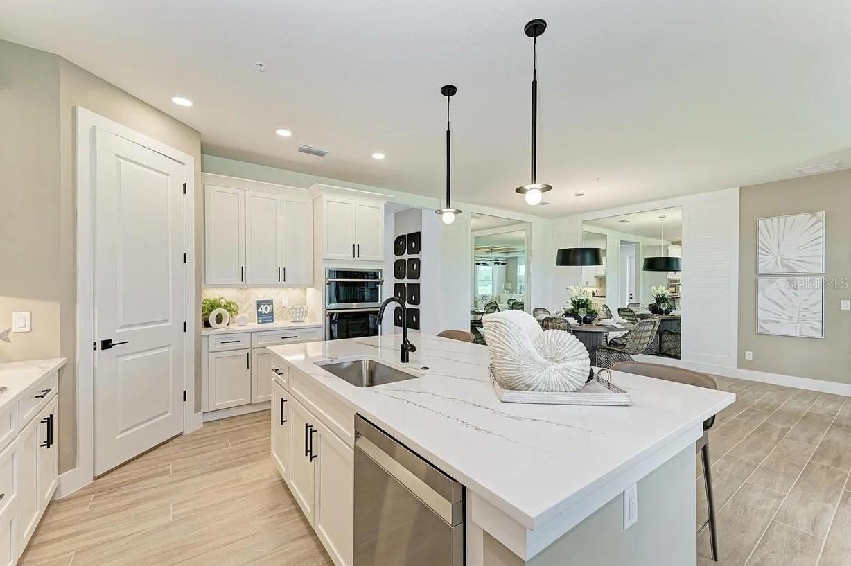 10016 Rembrandt Way #101 - Photo 6 of 50