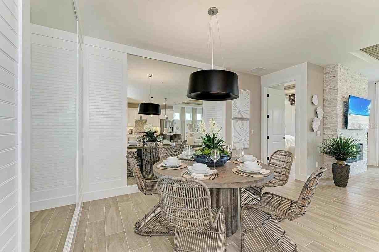 10016 Rembrandt Way #101 - Photo 7 of 50
