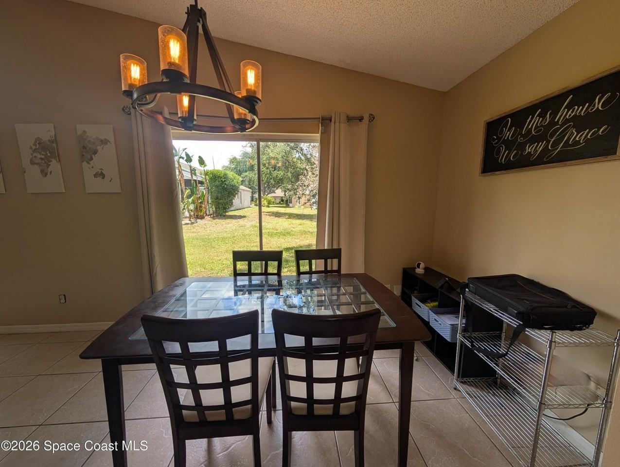 880 Villa Dr - Photo 6 of 15