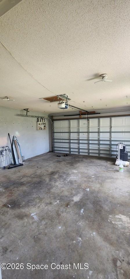 570 Capri Rd - Photo 2 of 27