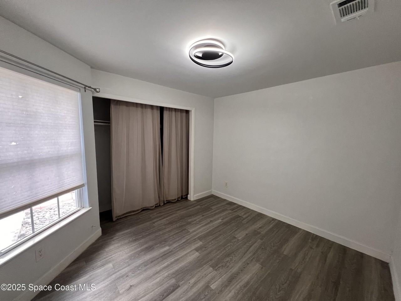 377 Myrtlewood Rd - Photo 5 of 12
