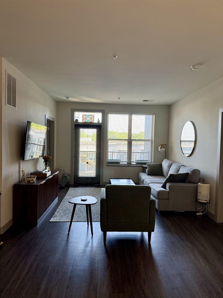 1827 E Washington Ave #569 - Photo 4 of 9