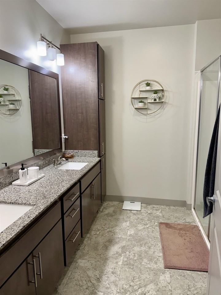 1827 E Washington Ave #569 - Photo 7 of 9