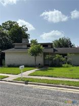 202 Sherwood Dr - Photo 1 of 1