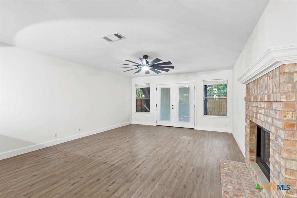 617 Barbara Way - Photo 4 of 19