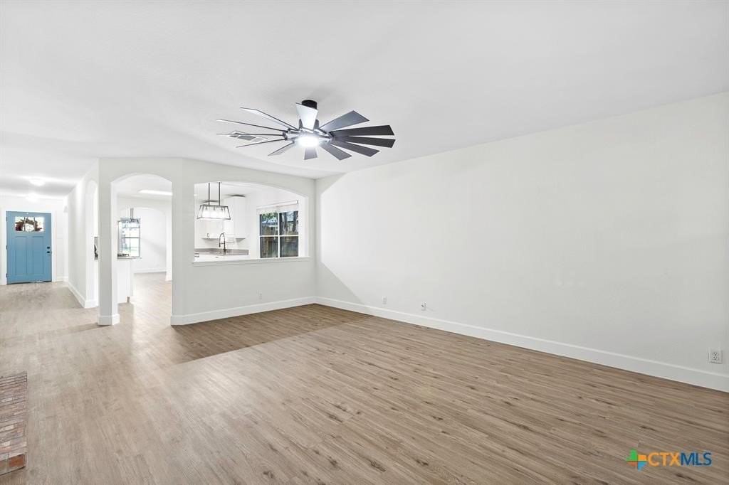 617 Barbara Way - Photo 6 of 19
