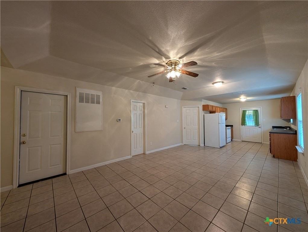 956 Misty Acres Dr - Photo 3 of 23