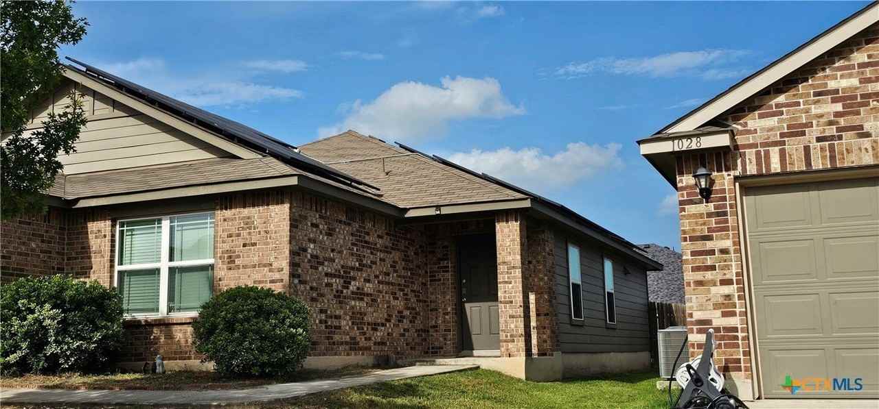 1024 Sandwell Ct - Photo 2 of 28