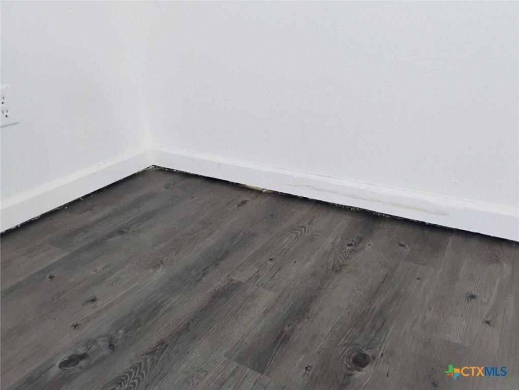 209 Orchard St - Photo 2 of 25