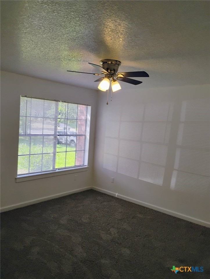 209 Orchard St - Photo 4 of 25