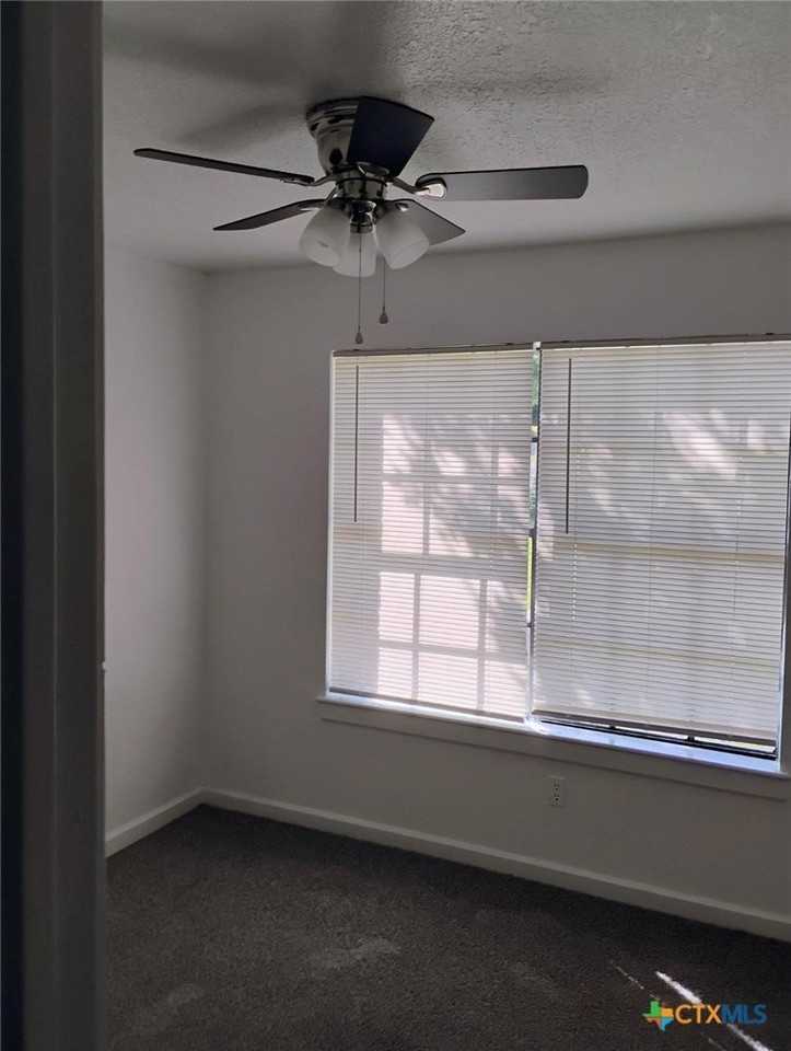 209 Orchard St - Photo 5 of 25