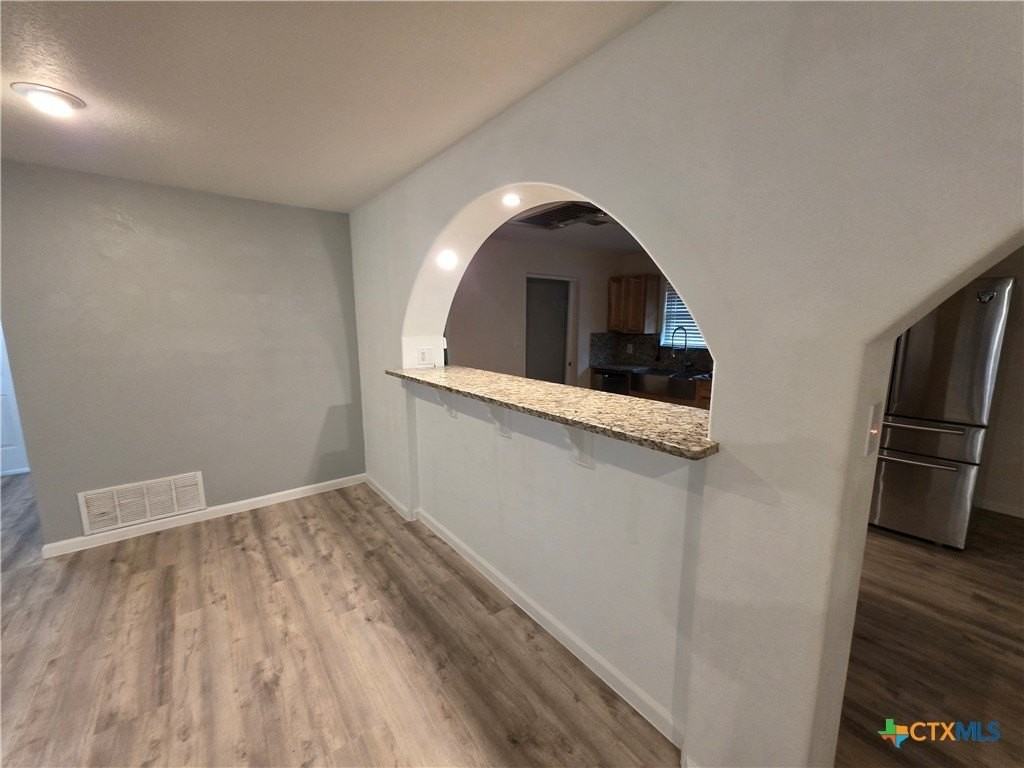3101 Westwood Dr - Photo 3 of 11