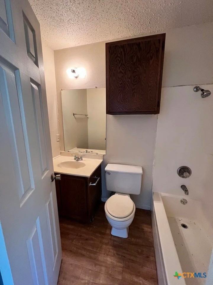 450 Burleson St #A - Photo 4 of 5