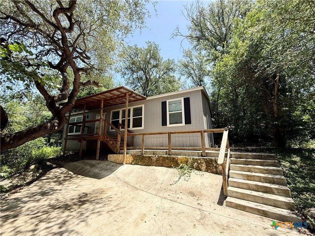 159 Deer Ln - Photo 2 of 16
