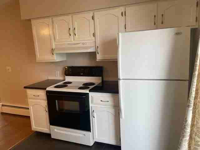 9 Shoreham Ct #4 - Photo 7 of 13
