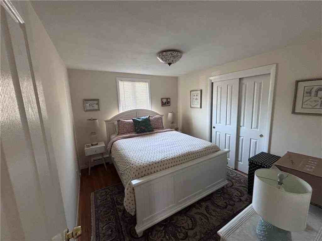 51 Surrey Ln - Photo 3 of 5