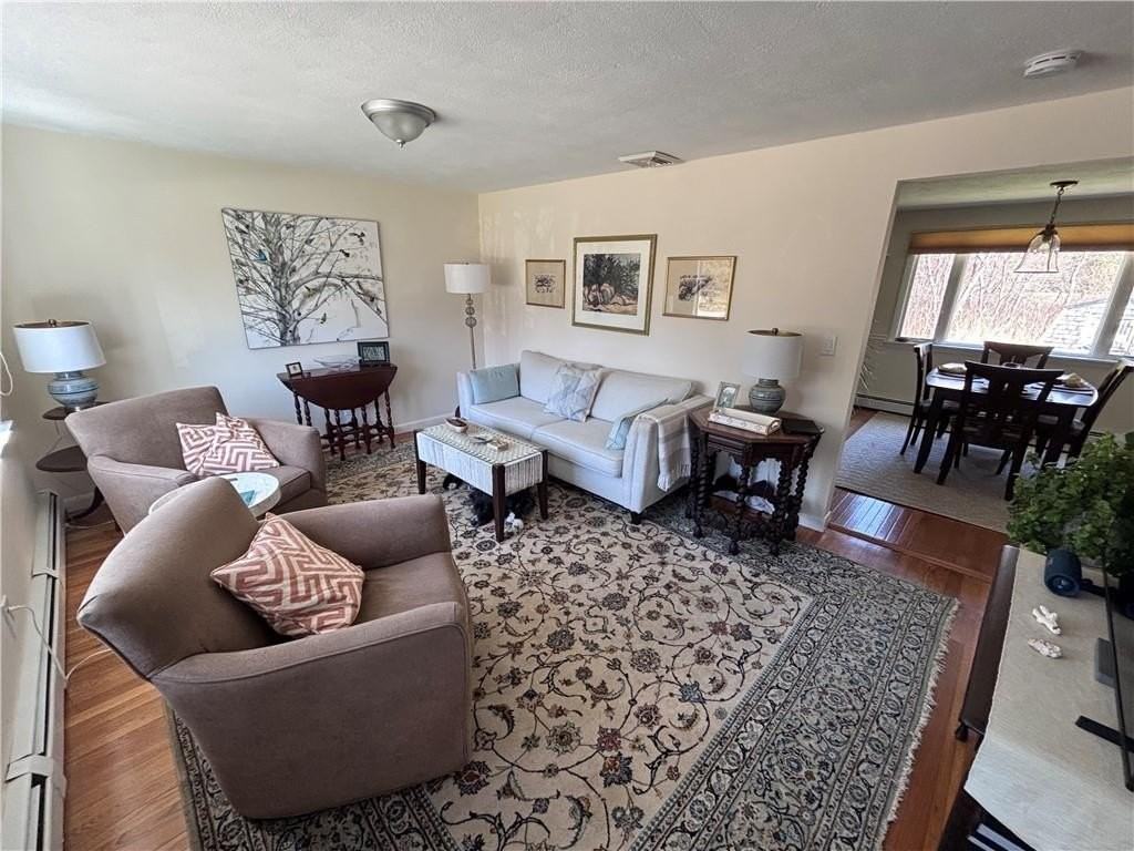 51 Surrey Ln - Photo 4 of 5
