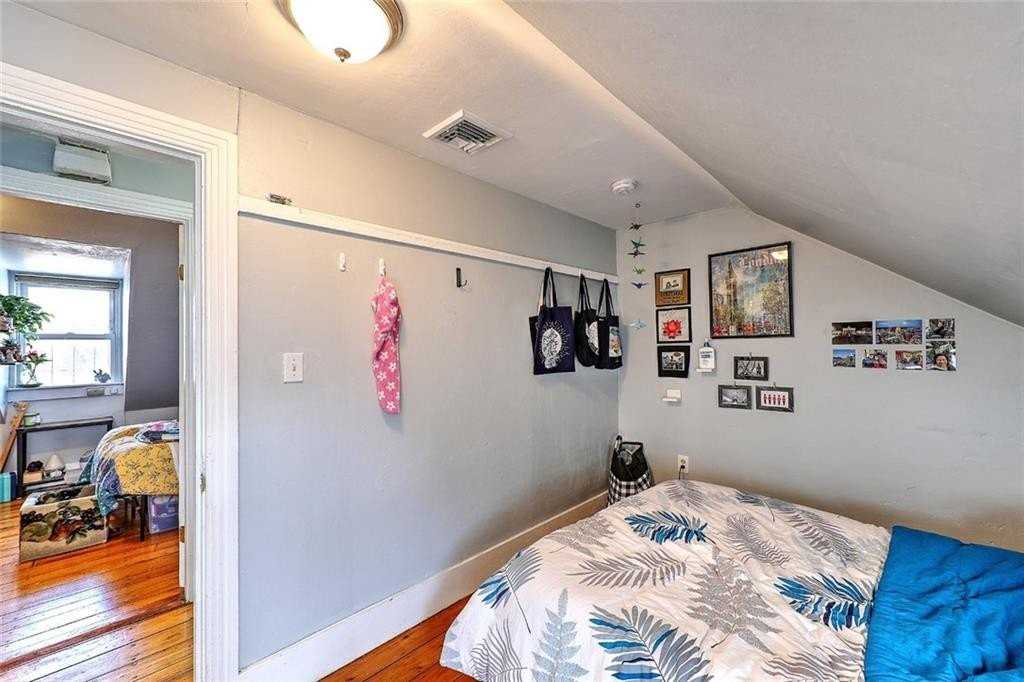 390 Hope St #3 - Photo 4 of 14