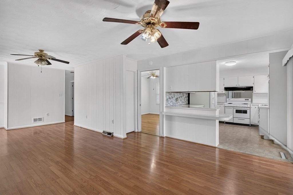 25355 Lee Hwy - Photo 4 of 22