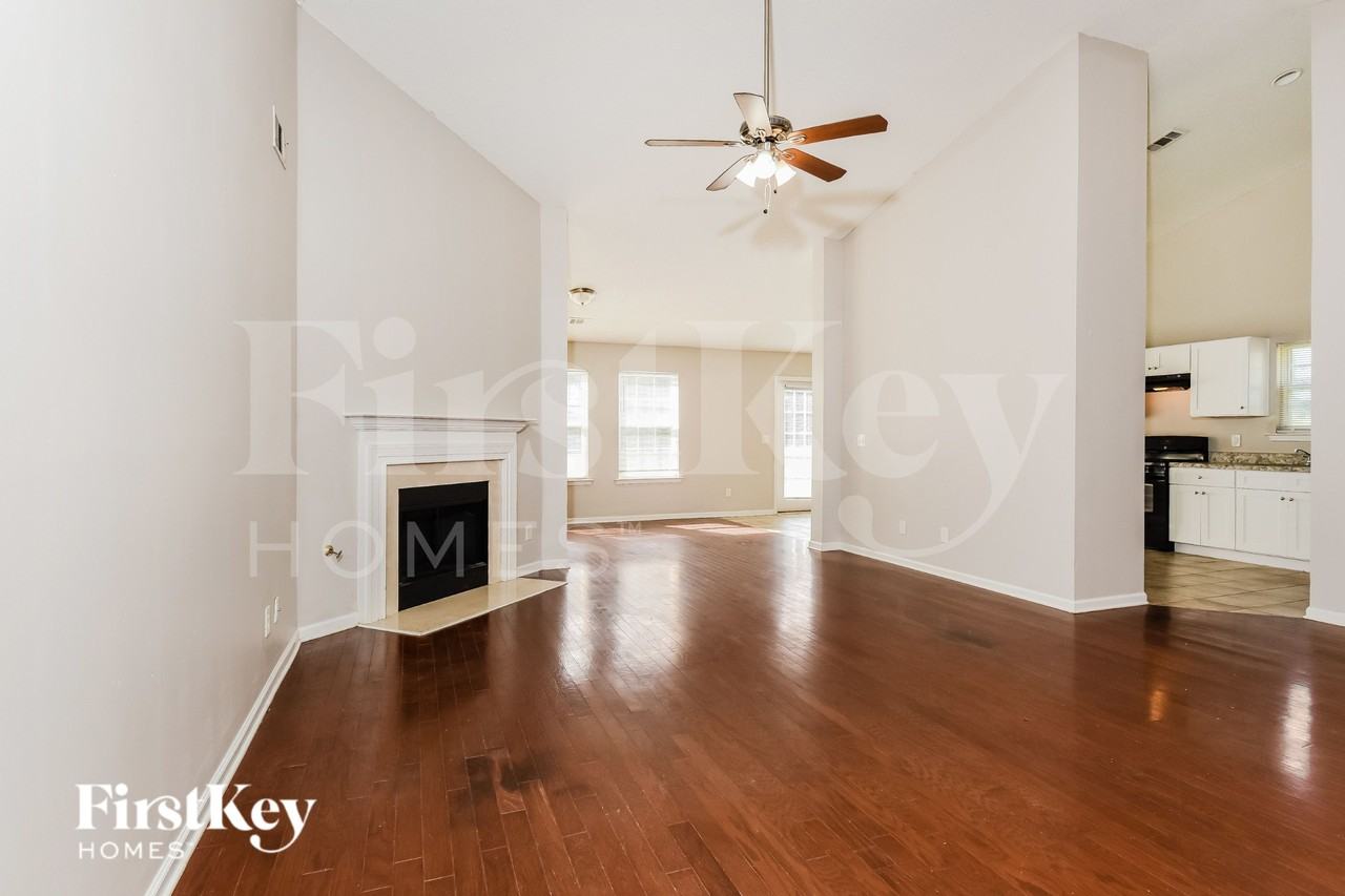 231 Grandview Ln - Photo 2 of 16