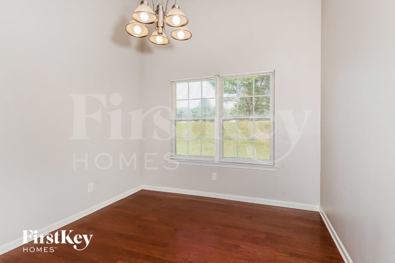 231 Grandview Ln - Photo 6 of 16