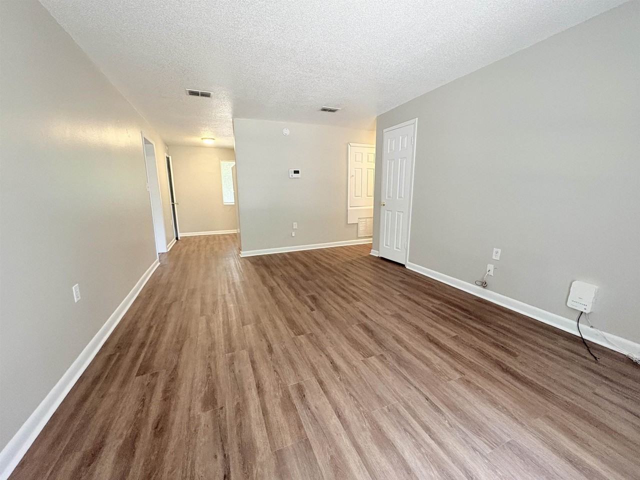 2922 Oakwood Dr - Photo 5 of 34