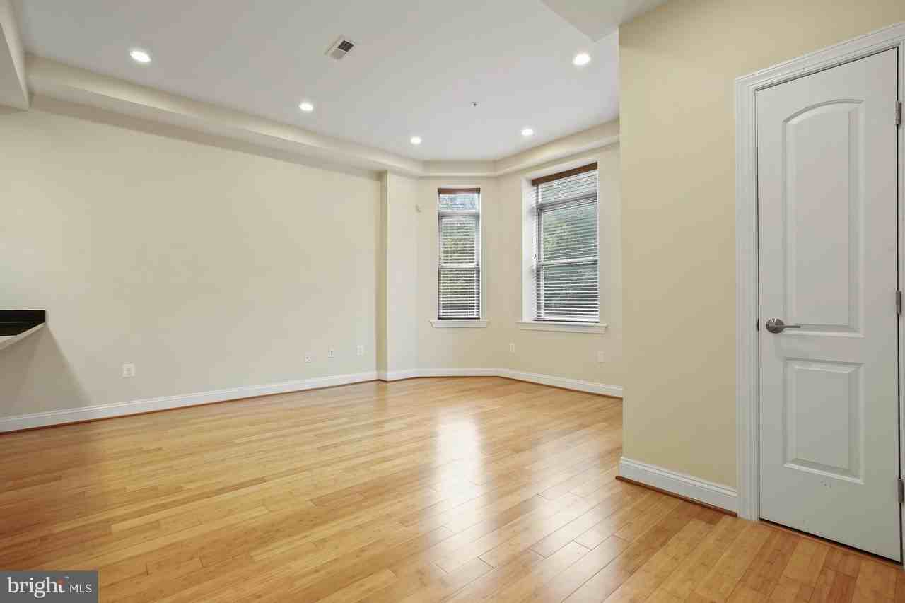 1333 Euclid St Nw #201 - Photo 3 of 18