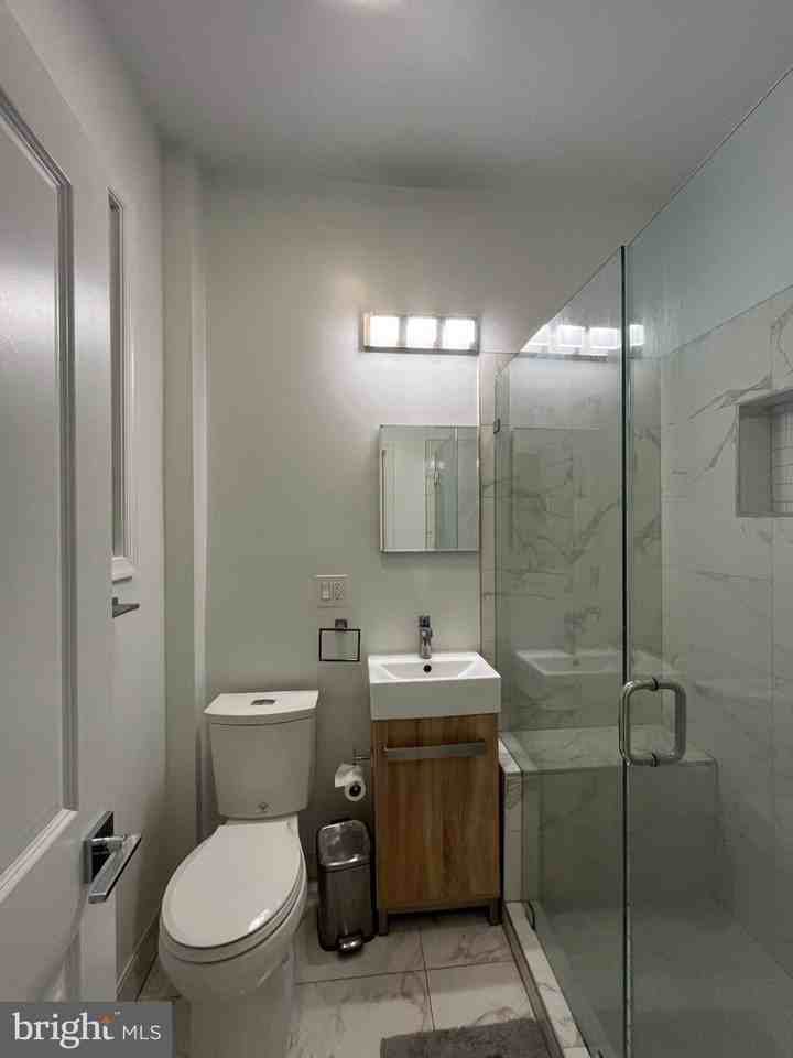 3003 P St Nw #202 - Photo 4 of 12