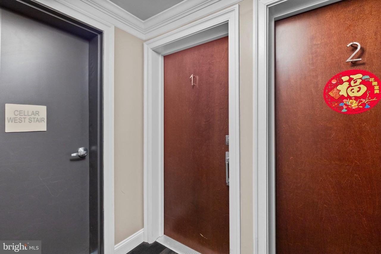 1210 R St Nw #B1 - Photo 3 of 15
