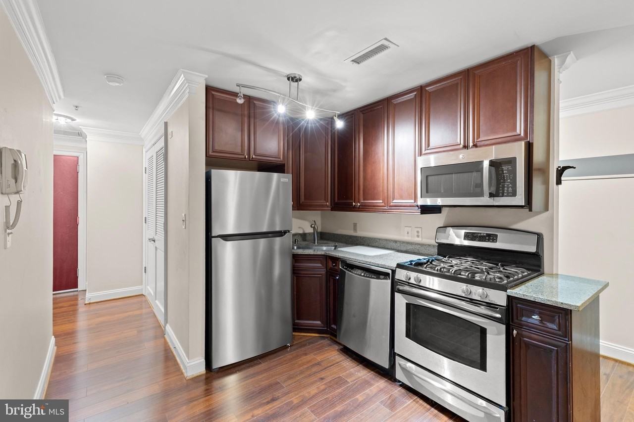 1210 R St Nw #B1 - Photo 6 of 15