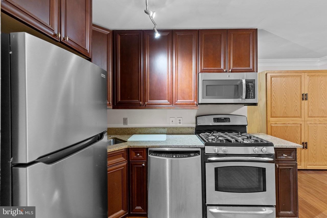 1210 R St Nw #B1 - Photo 7 of 15