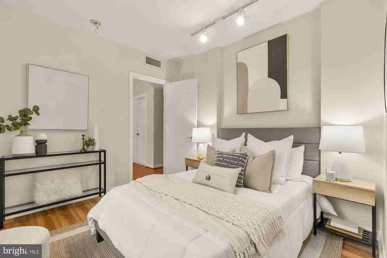 3534 10th St Nw #200 - Photo 3 of 34