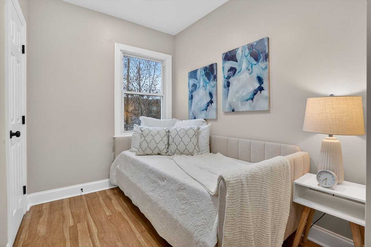 212 36th St Ne #3 - Photo 2 of 14