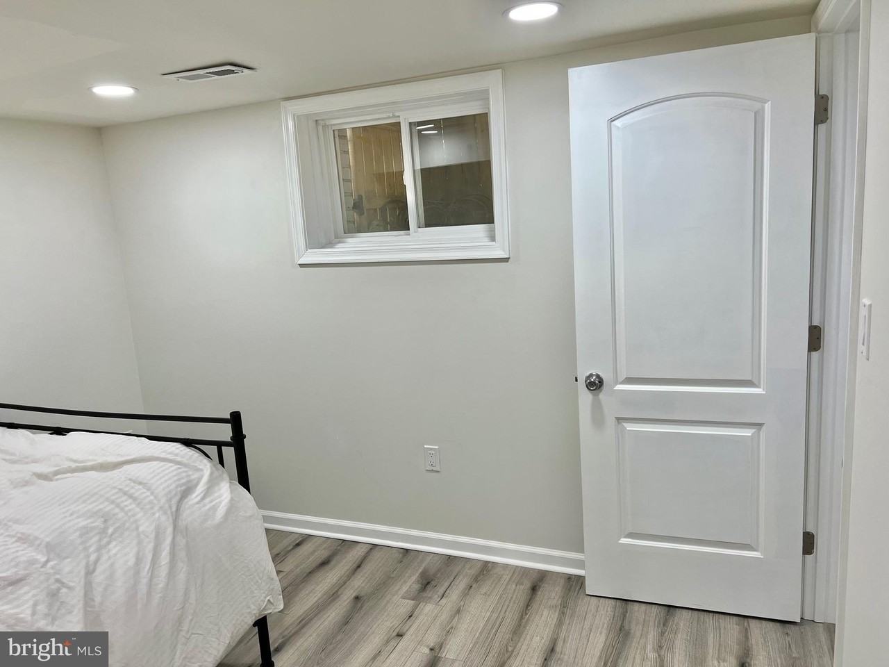 1114 45th St Ne - Photo 3 of 12