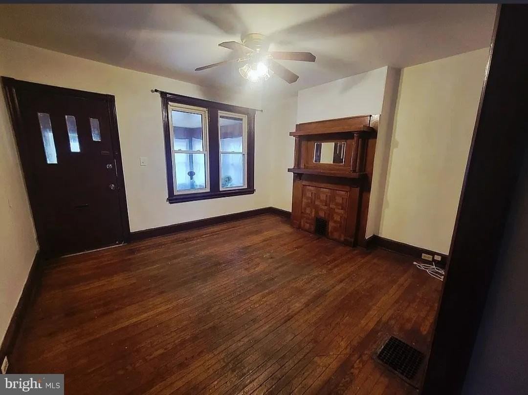 110 E 24th St - Photo 2 of 10
