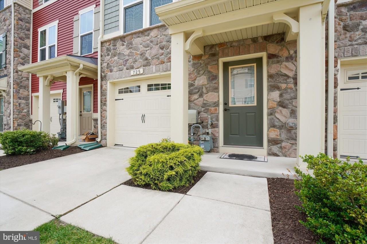 725 Apple Orchard Dr - Photo 3 of 34
