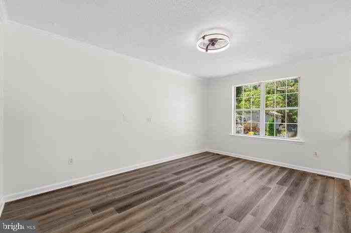 2416 230th St - Photo 4 of 22