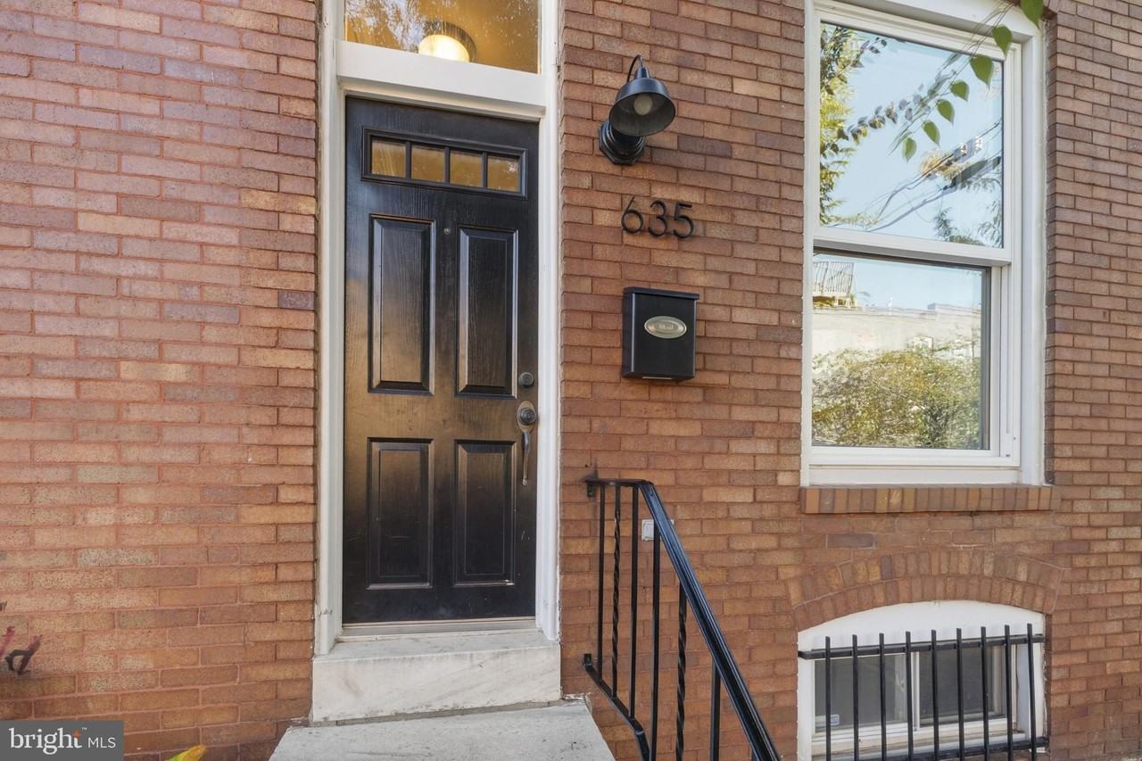 635 Fagley St - Photo 3 of 39