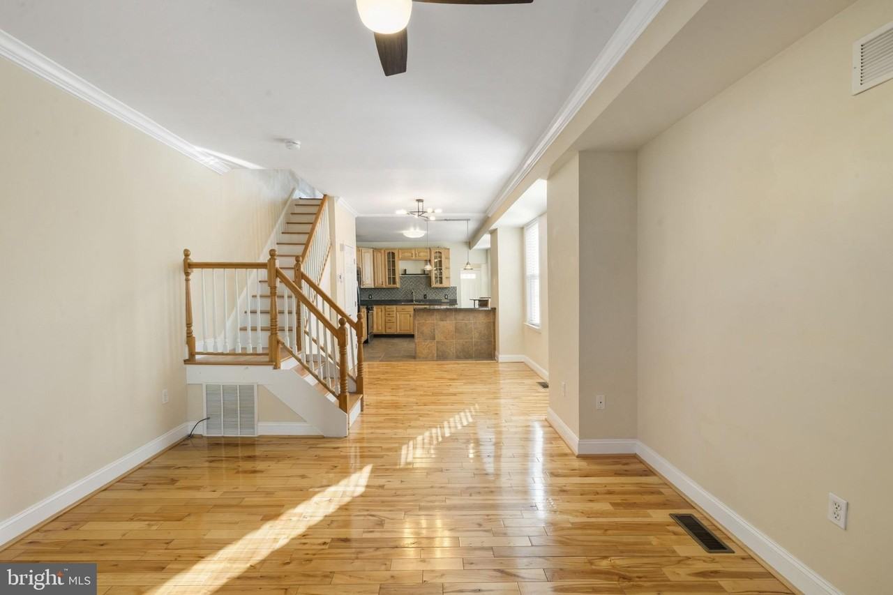 635 Fagley St - Photo 7 of 39